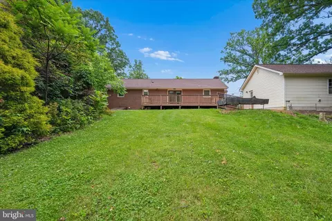 Exterior - 7052 Linganore Rd, Frederick, MD 21701 photo 16 of 22