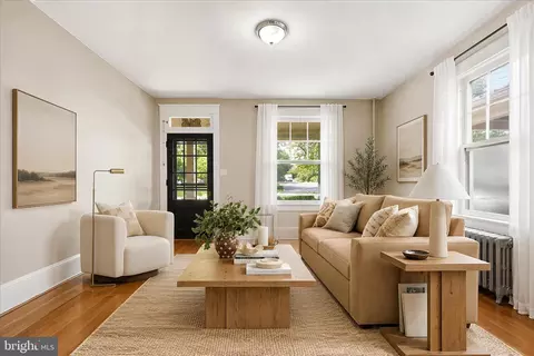 Living - 315 W 7th St, Frederick, MD 21701 photo 4 of 7