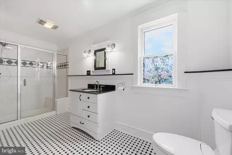 Bath - 315 W 7th St, Frederick, MD 21701 photo 2 of 3