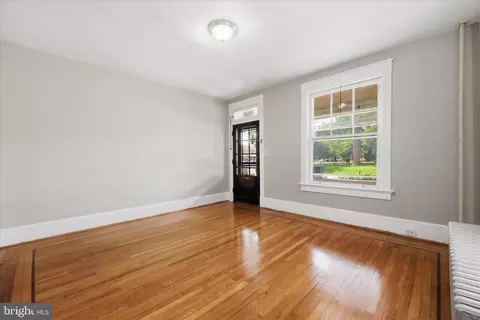 Living - 315 W 7th St, Frederick, MD 21701 photo 3 of 7