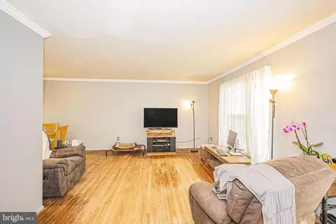 Living - 502 Teal Ct, Frederick, MD 21703 photo 1 of 6