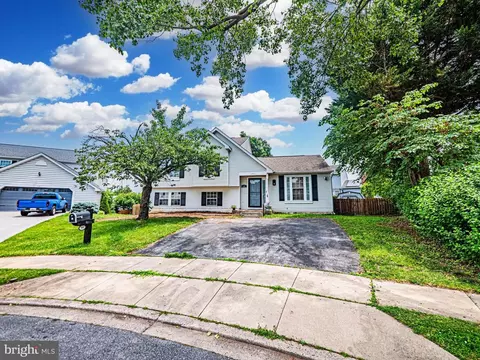 Exterior - 502 Teal Ct, Frederick, MD 21703 photo 3 of 8