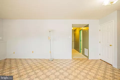 Living - 502 Teal Ct, Frederick, MD 21703 photo 6 of 6