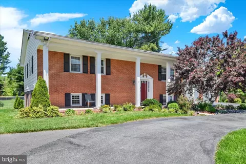 6742 Mount Phillip Rd, Frederick, MD 21703