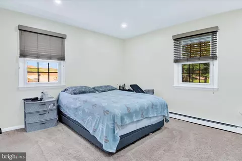 Bedroom - 6742 Mount Phillip Rd, Frederick, MD 21703 photo 2 of 6