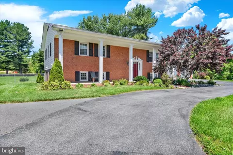 Exterior - 6742 Mount Phillip Rd, Frederick, MD 21703 photo 3 of 4