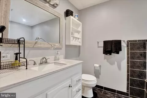 Bath - 6742 Mount Phillip Rd, Frederick, MD 21703 photo 3 of 4