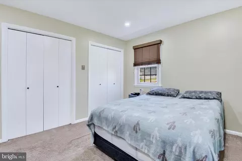 Bedroom - 6742 Mount Phillip Rd, Frederick, MD 21703 photo 3 of 6