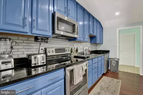 Kitchen - 6742 Mount Phillip Rd, Frederick, MD 21703 photo 1 of 2