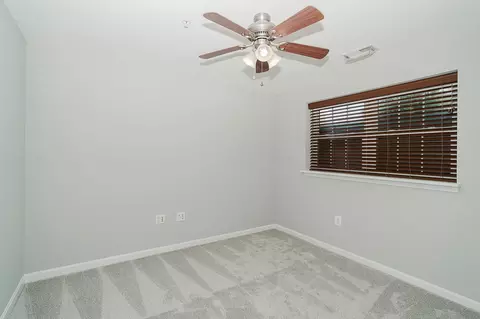 Bedroom - 5141 Mclauren Ln, Frederick, MD 21703 photo 10 of 11