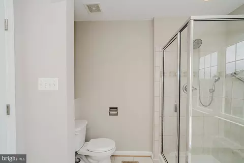 Bath - 5141 Mclauren Ln, Frederick, MD 21703 photo 2 of 6
