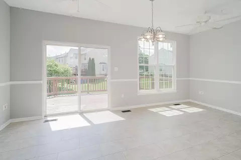 Living - 5141 Mclauren Ln, Frederick, MD 21703 photo 5 of 10