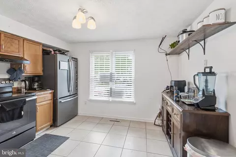 Kitchen - 1472 Dockside Ct, Frederick, MD 21701 photo 1 of 2