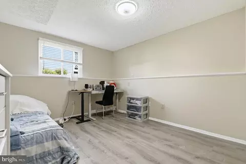 Bedroom - 5690 Pebble Dr, Frederick, MD 21703 photo 7 of 9