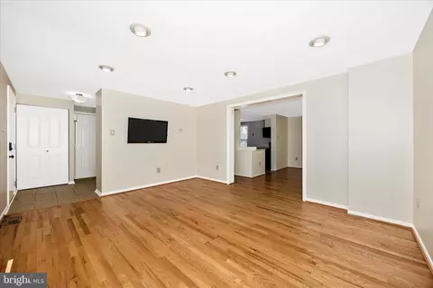 Living - 1201 Conewago Dr, Frederick, MD 21702 photo 5 of 9