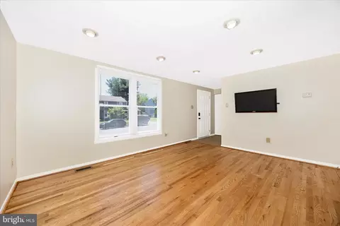 Living - 1201 Conewago Dr, Frederick, MD 21702 photo 1 of 9