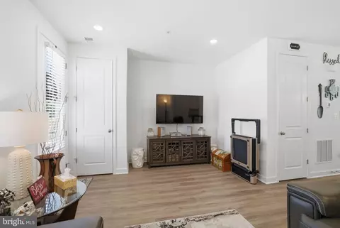 Entry Way - 761 Elevation Rd, Frederick, MD 21702 photo 6 of 13