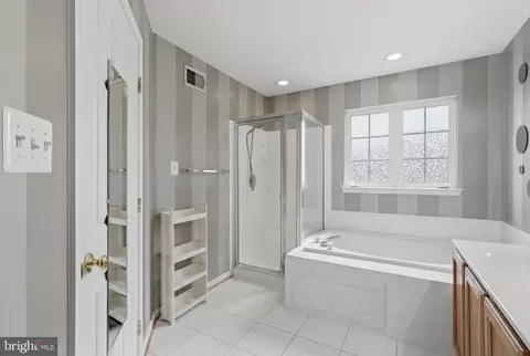 Bath - 1741 Emory St, Frederick, MD 21701 photo 2 of 5