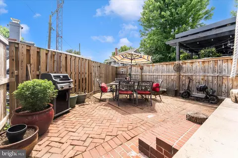 Exterior - 276 W 5th St, Frederick, MD 21701 photo 9 of 11
