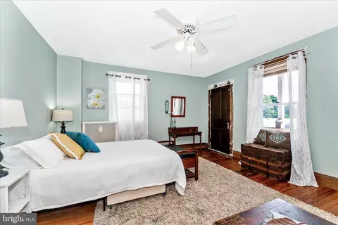 Bedroom - 276 W 5th St, Frederick, MD 21701 photo 4 of 12
