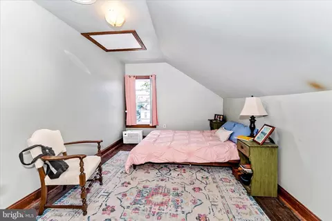 Bedroom - 276 W 5th St, Frederick, MD 21701 photo 10 of 12