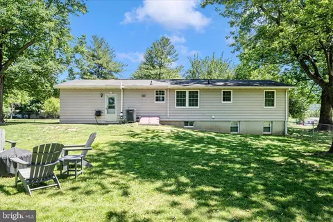 Exterior - 6901 Trout Ln, Frederick, MD 21702 photo 14 of 16