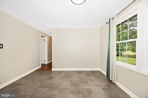 Entry Way - 6901 Trout Ln, Frederick, MD 21702 photo 5 of 7