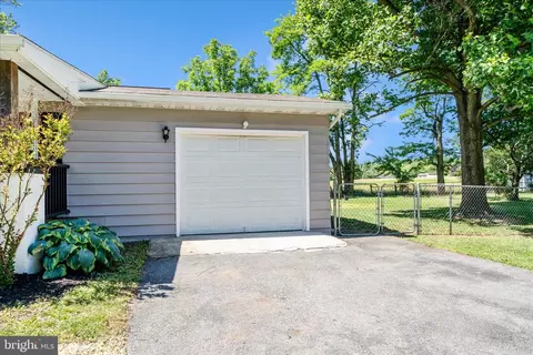 Exterior - 6901 Trout Ln, Frederick, MD 21702 photo 9 of 16