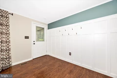 Entry Way - 6901 Trout Ln, Frederick, MD 21702 photo 1 of 7