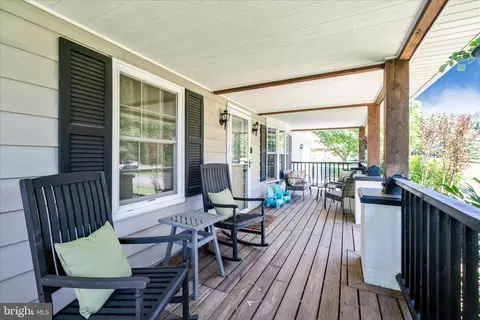 Exterior - 6901 Trout Ln, Frederick, MD 21702 photo 3 of 16