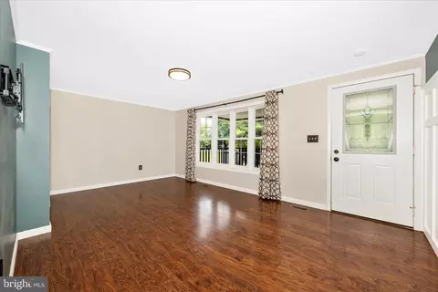 Living - 6901 Trout Ln, Frederick, MD 21702 photo 1 of 5