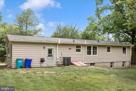 Exterior - 6901 Trout Ln, Frederick, MD 21702 photo 5 of 16
