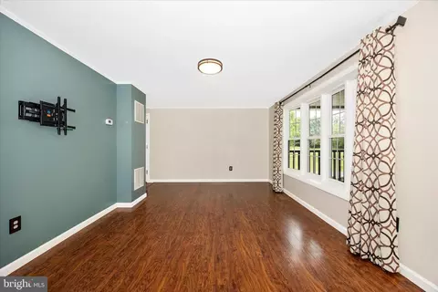 Living - 6901 Trout Ln, Frederick, MD 21702 photo 3 of 5