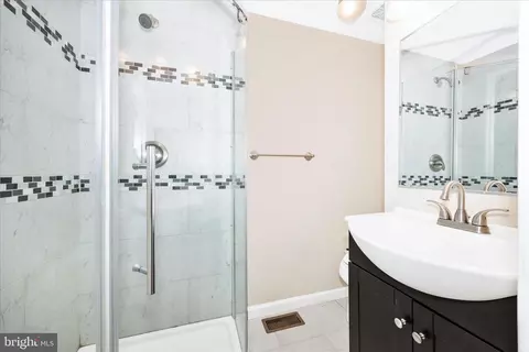 Bath - 6901 Trout Ln, Frederick, MD 21702 photo 1 of 3