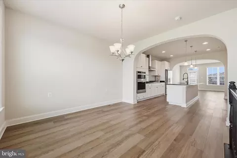 Entry Way - 1090 Holden Rd, Frederick, MD 21701 photo 7 of 16