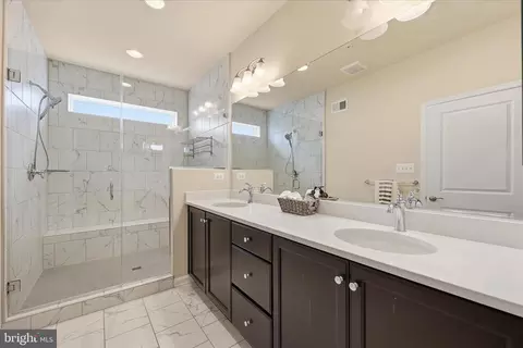 Bath - 1090 Holden Rd, Frederick, MD 21701 photo 1 of 2