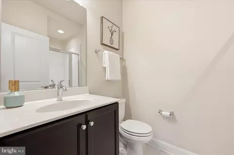 Entry Way - 1090 Holden Rd, Frederick, MD 21701 photo 14 of 16