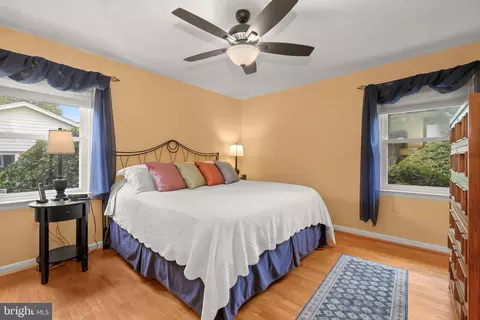 Bedroom - 6806 Falstone Dr, Frederick, MD 21702 photo 3 of 7