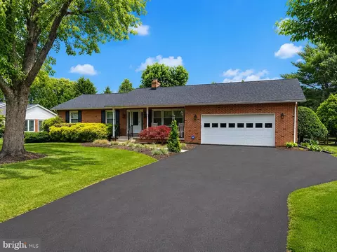 6806 Falstone Dr, Frederick, MD 21702