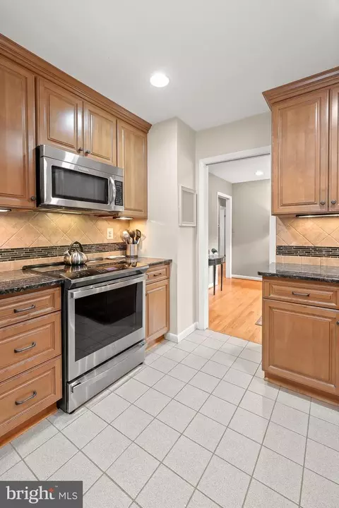 Kitchen - 6806 Falstone Dr, Frederick, MD 21702 photo 5 of 5