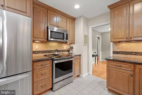 Kitchen - 6806 Falstone Dr, Frederick, MD 21702 photo 4 of 5