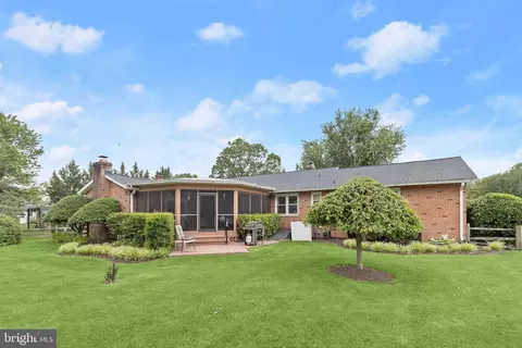Exterior - 6806 Falstone Dr, Frederick, MD 21702 photo 11 of 15