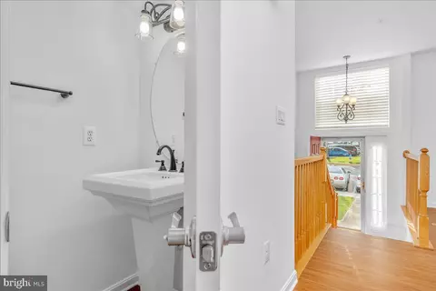 Entry Way - 6584 Duncan Pl, Frederick, MD 21703 photo 3 of 5