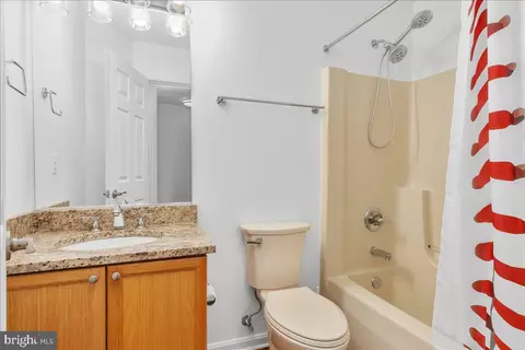 Bath - 6584 Duncan Pl, Frederick, MD 21703 photo 2 of 3