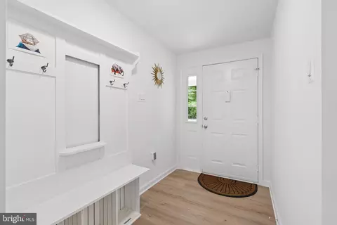 Entry Way - 8323 Sharon Dr, Frederick, MD 21704 photo 1 of 5