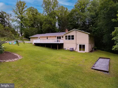 Exterior - 8323 Sharon Dr, Frederick, MD 21704 photo 11 of 11