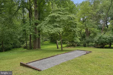 Exterior - 8323 Sharon Dr, Frederick, MD 21704 photo 5 of 11