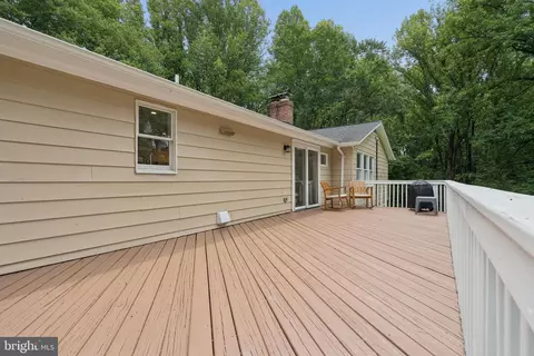 Exterior - 8323 Sharon Dr, Frederick, MD 21704 photo 3 of 11
