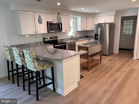 8323 Sharon Dr, Frederick, MD 21704
