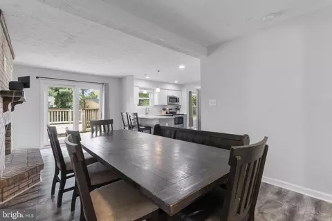 Entry Way - 1412 Rollinghouse Dr, Frederick, MD 21703 photo 3 of 5